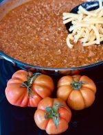 Tomatensoße auf italienische Art . Bolognese mit Geschmack